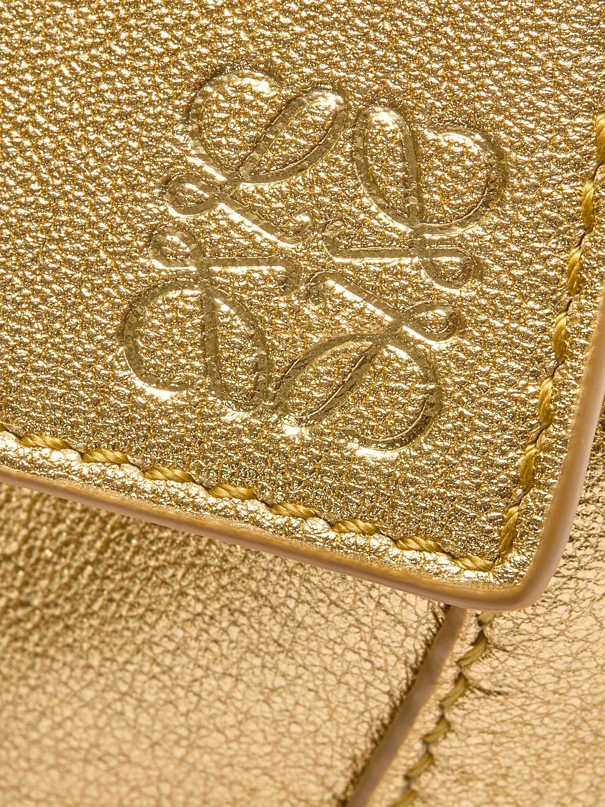 #color_gold