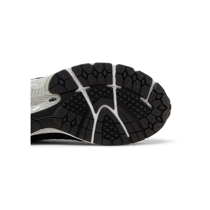 New Balance 2002R GORE-TEX 'Black Grey'