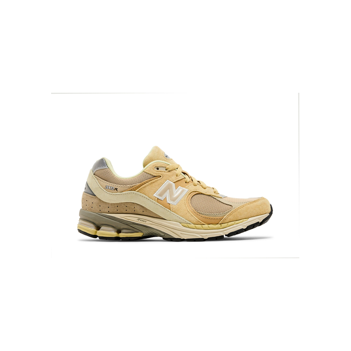 New Balance AURALEE x 2002R 'Sand'