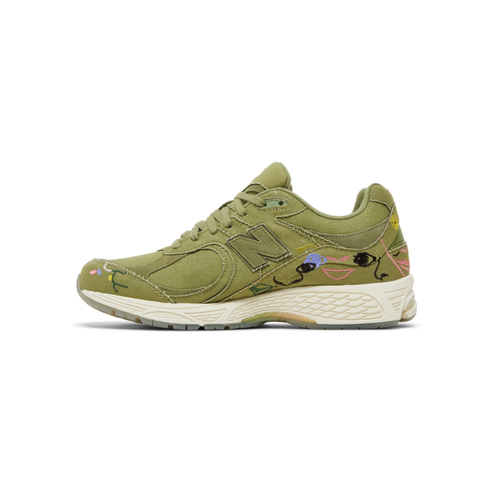 New Balance Bryant Giles x 2002R 'What Now?'