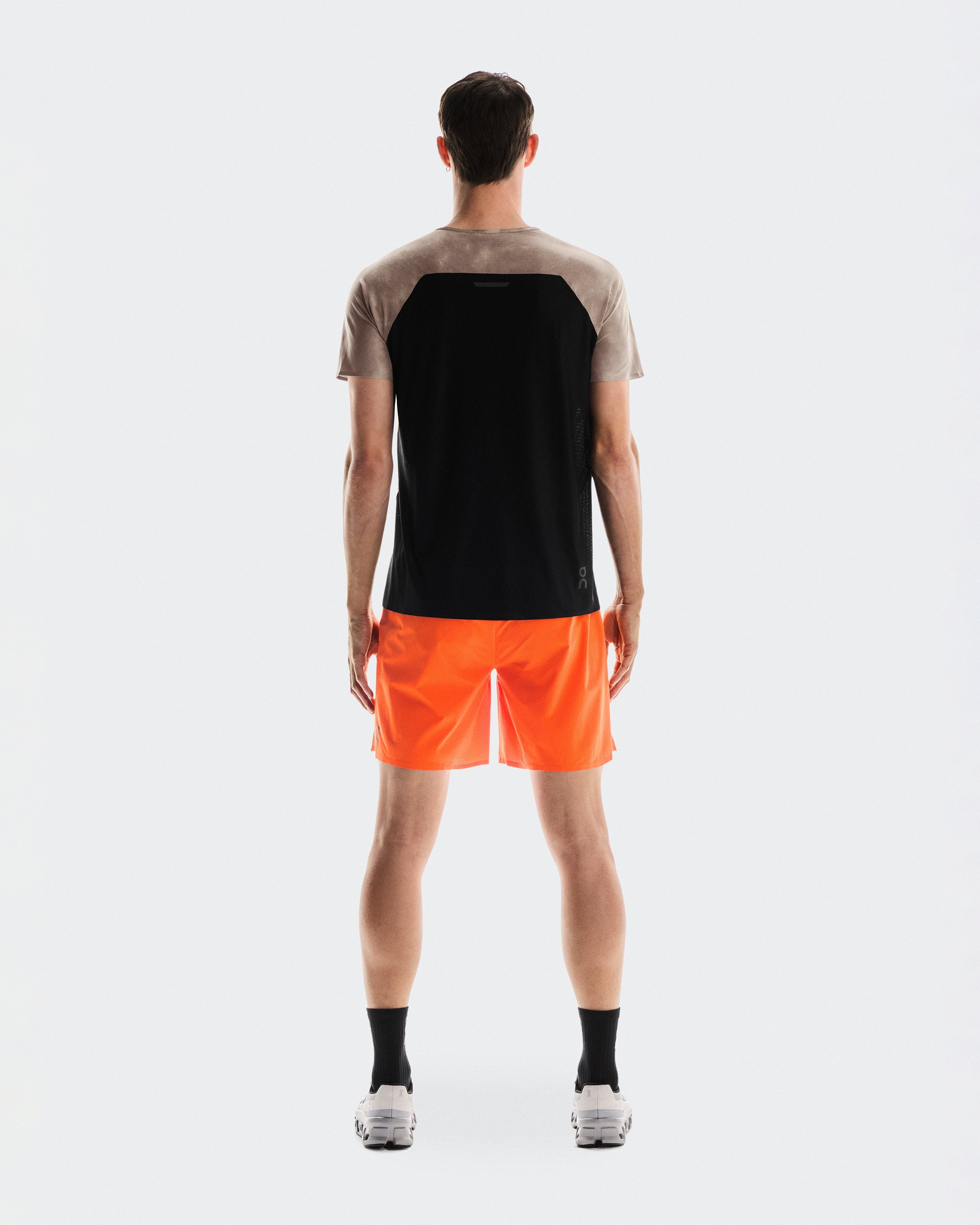On Performance-T Aop Cinder | Black