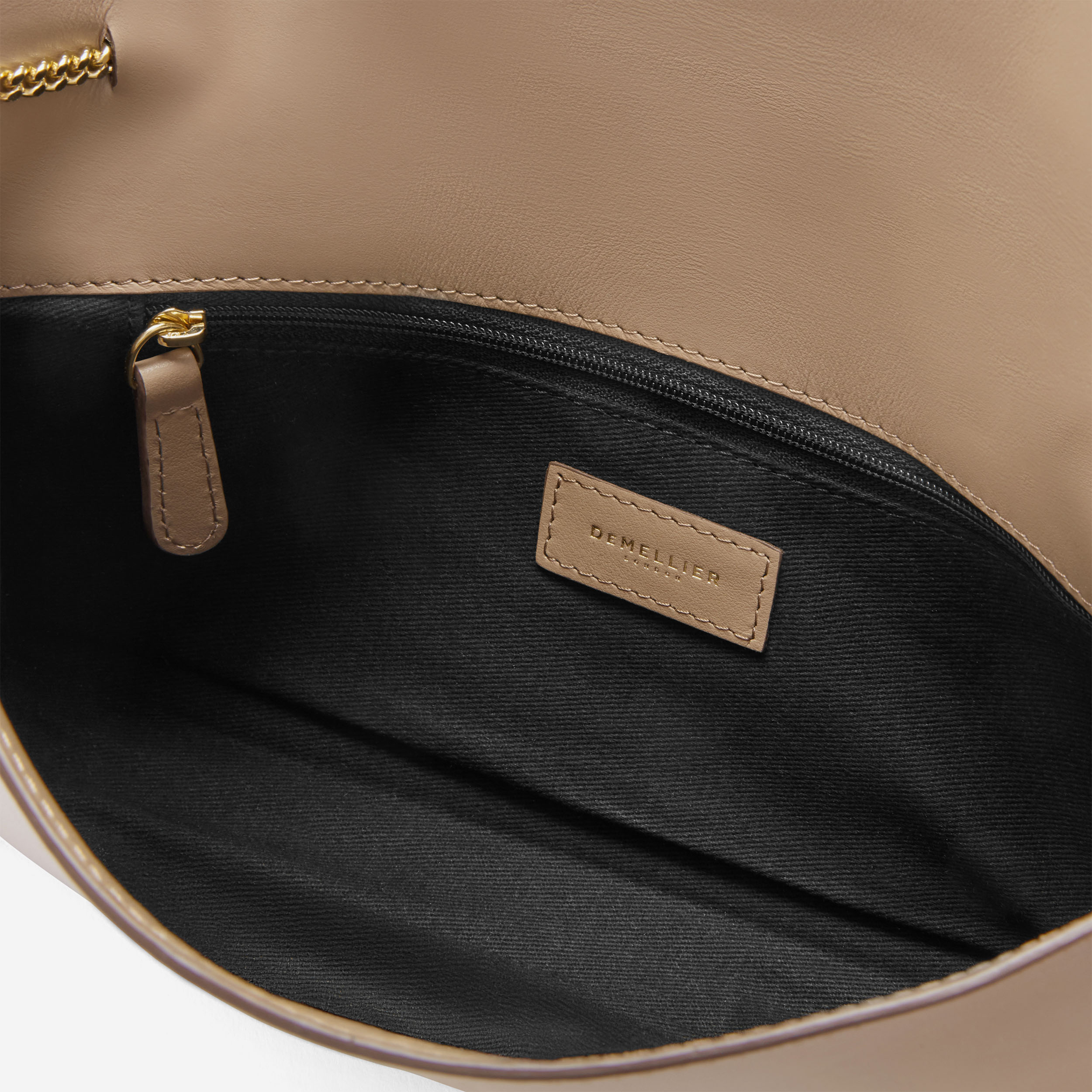 DeMellier The Vancouver Clutch dark sand smooth
