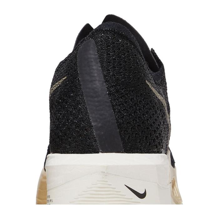 Nike Running ZoomX VaporFly Next% 3 'Black Metallic Gold Grain'