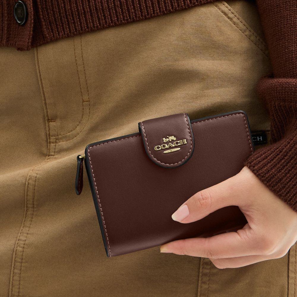 Coach Medium Corner Zip Wallet Gold Maple