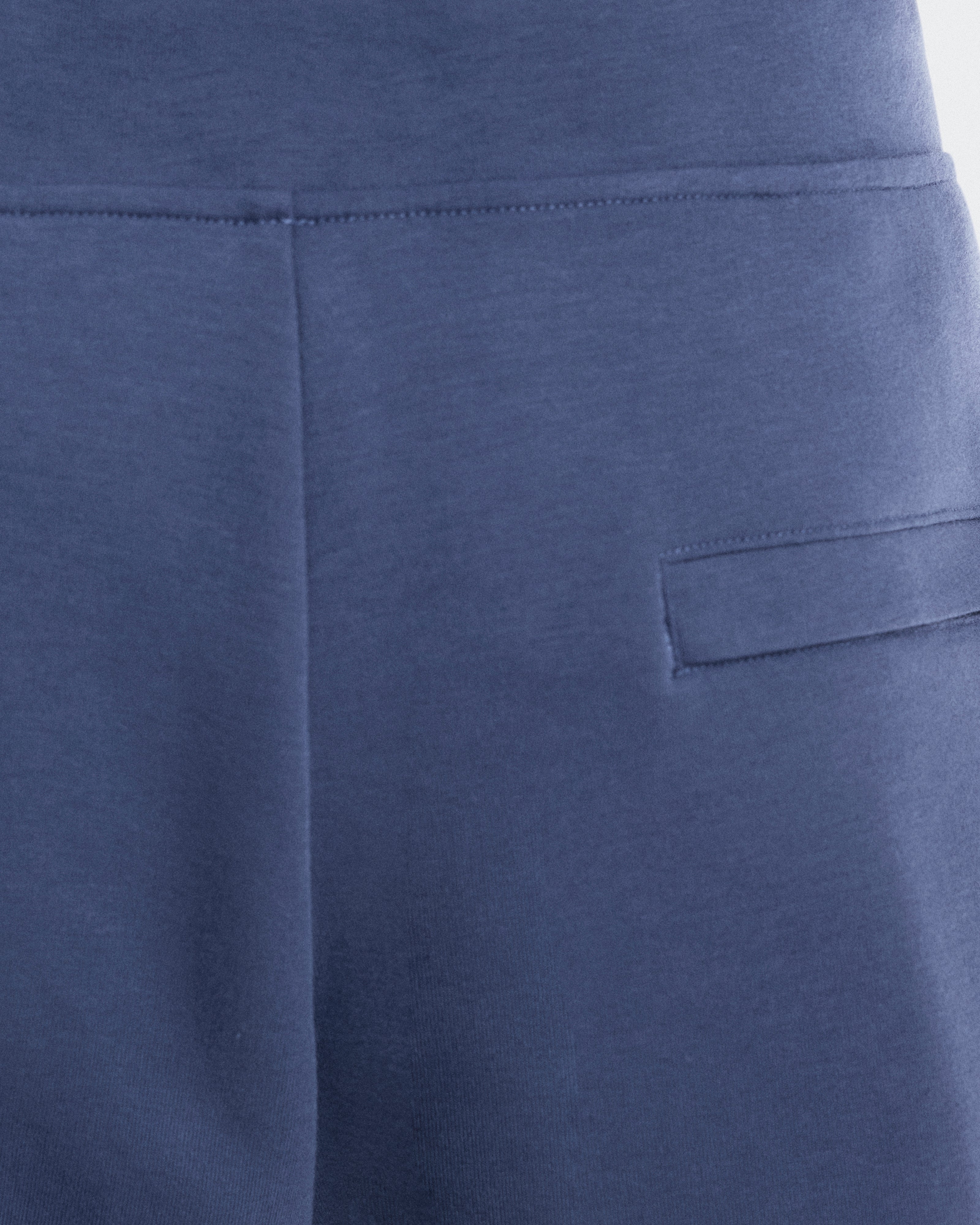 On Focus Tech Sweatpants Acai