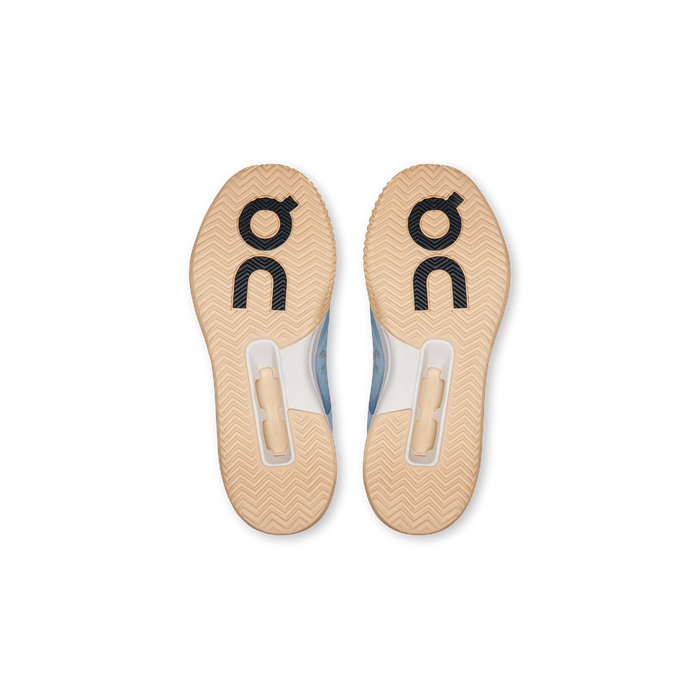 ON Running Women's THE ROGER Advantage Pro Clay Chambray | Blonde