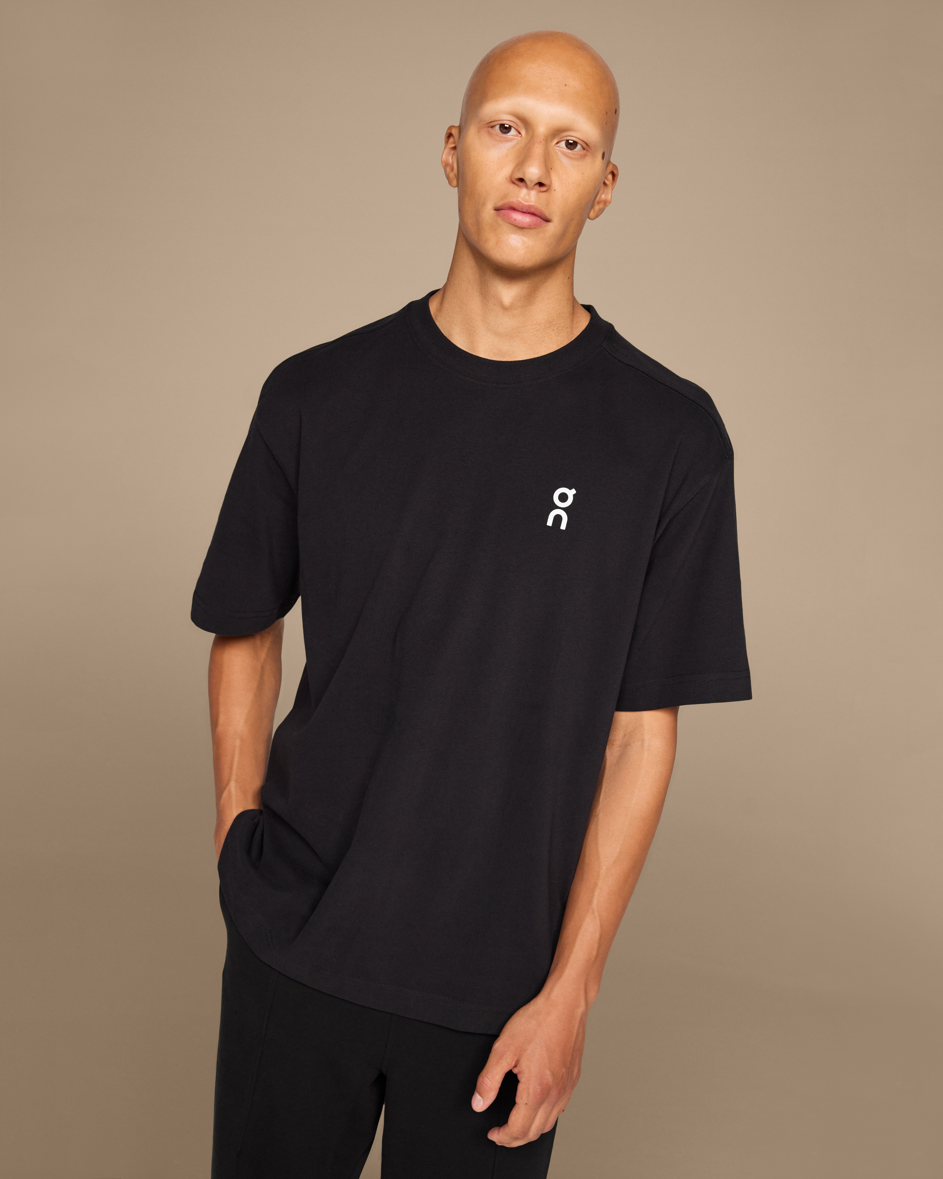 On Club-T Black
