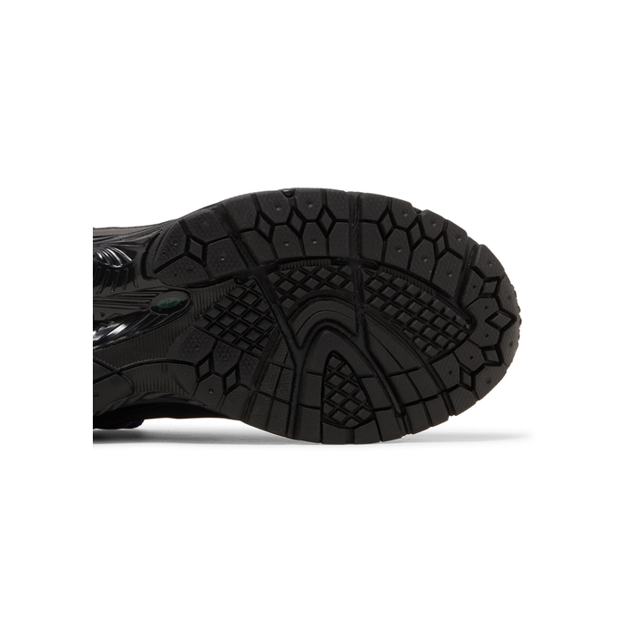 New Balance 2002R 'Hiking Pack - Black'