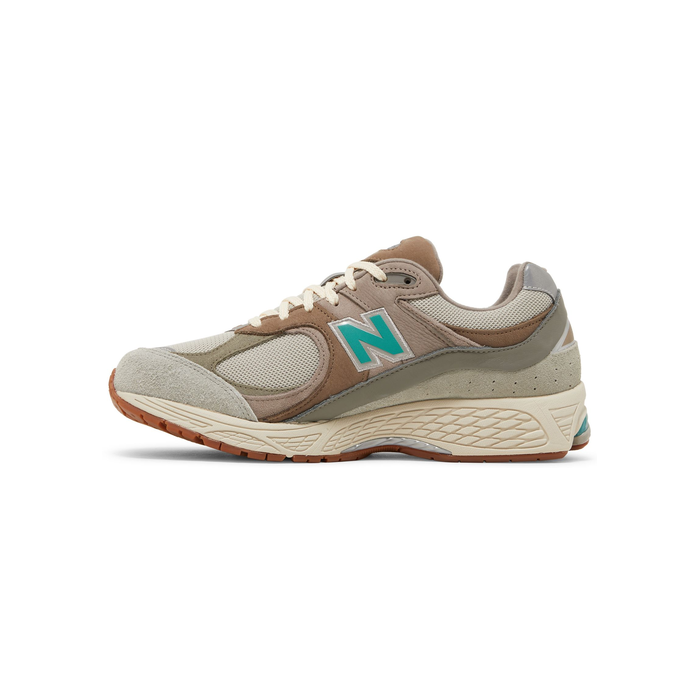 New Balance atmos x 2002R 'Oasis'
