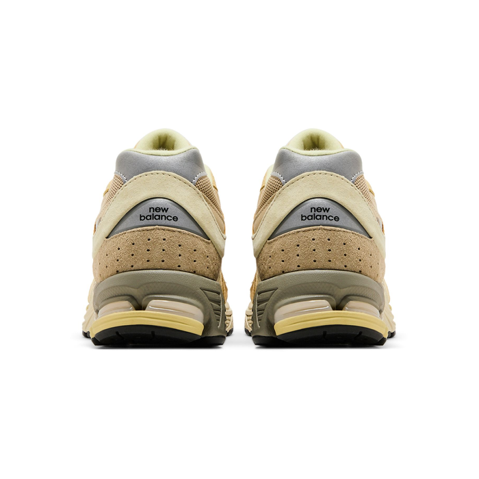 New Balance AURALEE x 2002R 'Sand'