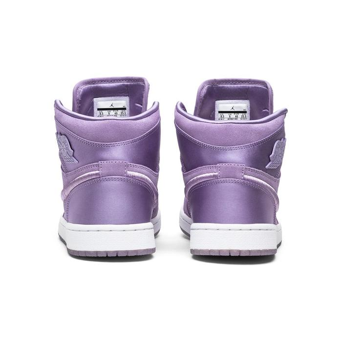 Nike Wmns Air Jordan 1 Retro High 'Season of Her: Orchid'