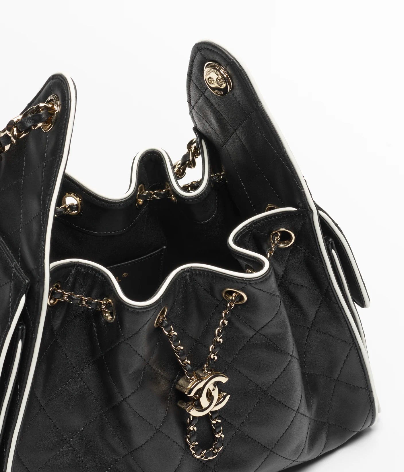 CHANEL 25 Small Handbag