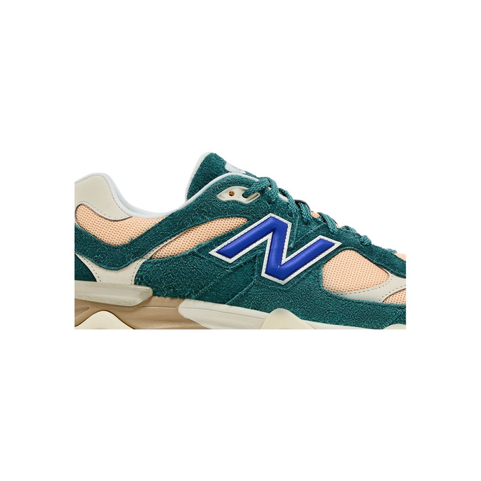 New Balance 9060 'New Spruce Peach Blossom'