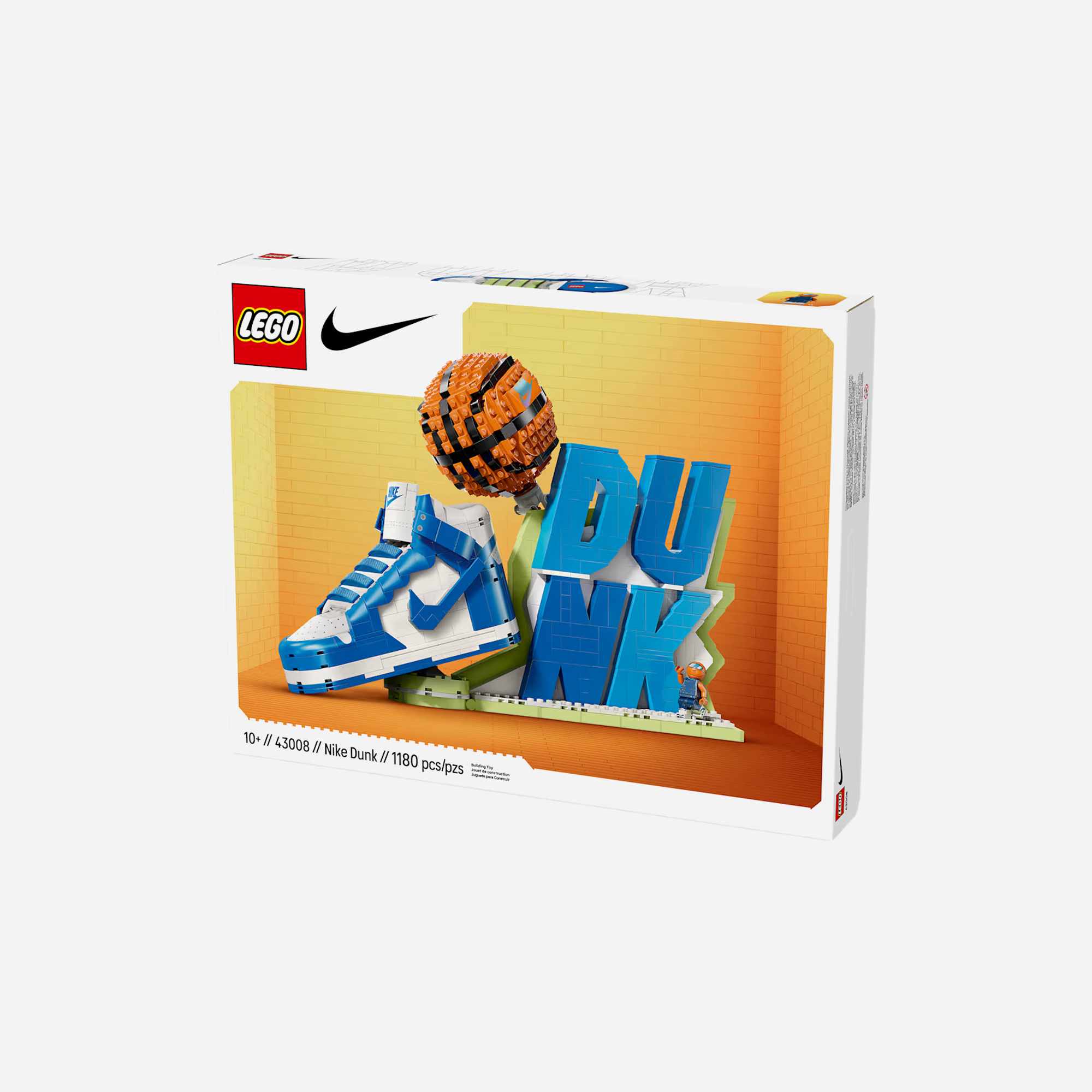 Nike Dunk x LEGO Set Sneaker-Building Kit with Exclusive Minifigure