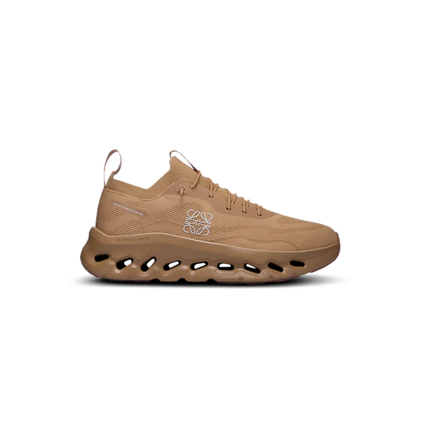 ON RUNNING CLOUDTILT LOEWE DARK SAND