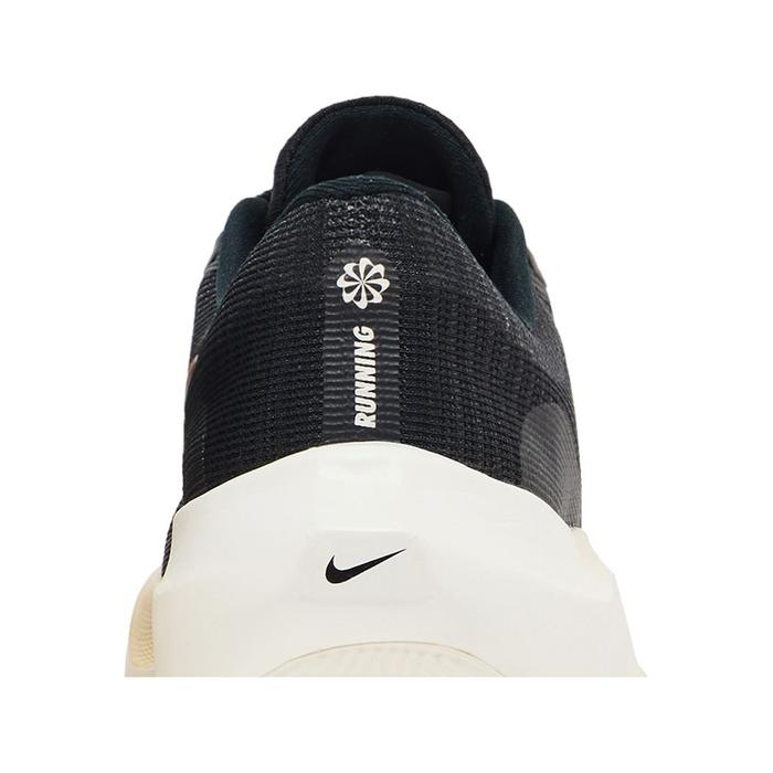 Nike Running Zoom Fly 5 'Black Metallic Gold Grain'