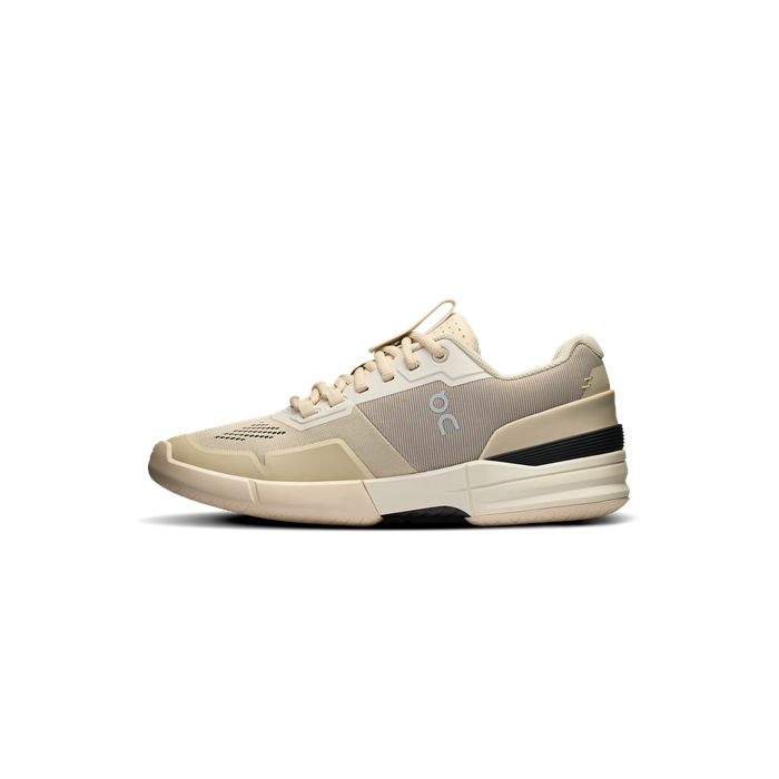 ON Running Women's THE ROGER Pro Sand | Ivory