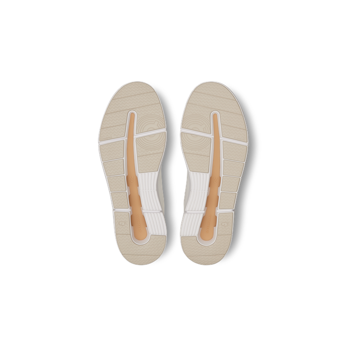 ON Running Women's THE ROGER Advantage White | Savannah