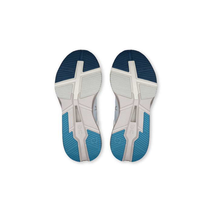 ON Running Women's Cloudnova X Arctic | Niagara