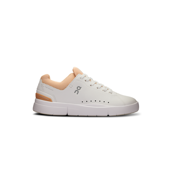 ON Running Women's THE ROGER Advantage White | Savannah