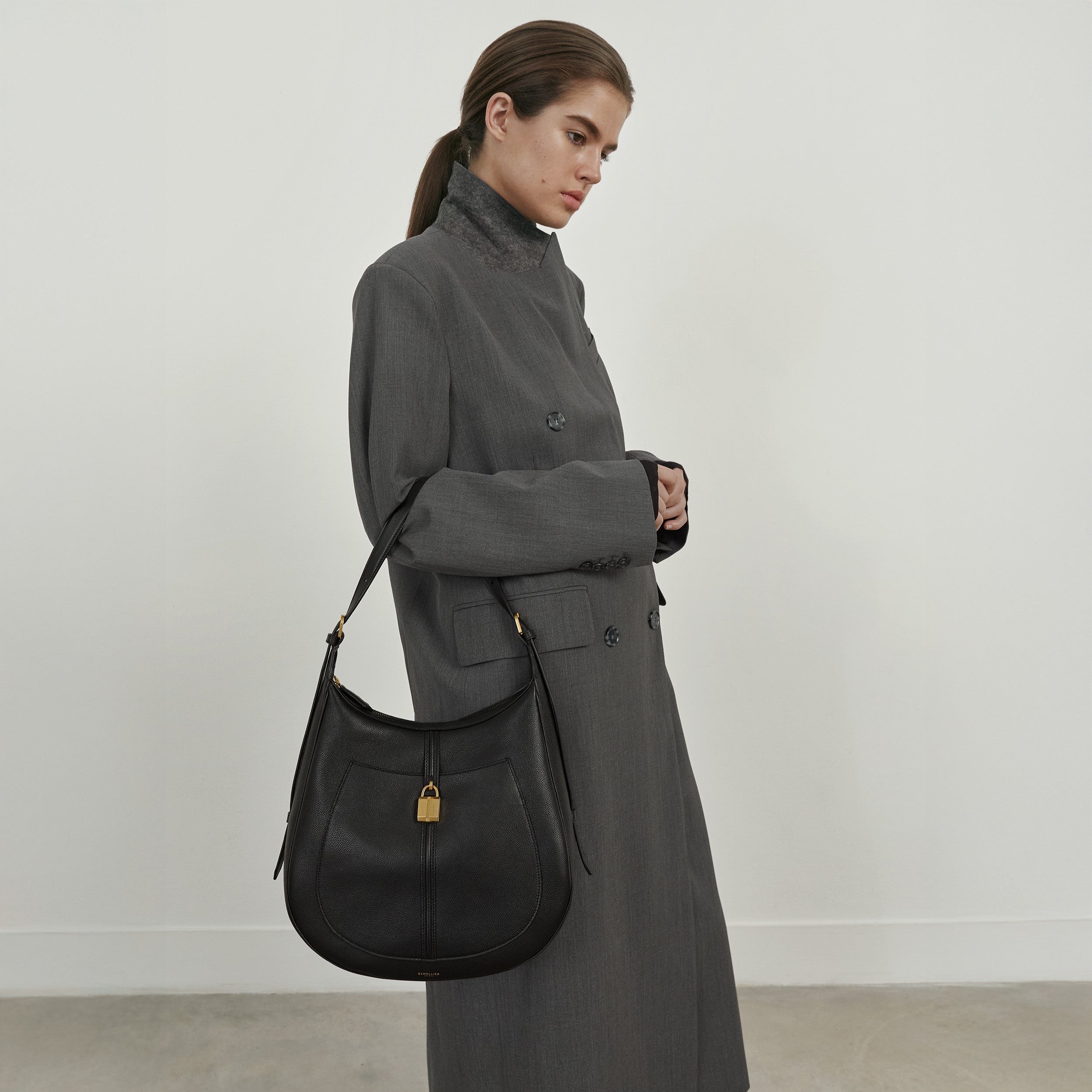 DeMellier The Siena Hobo black small grain