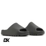 Yeezy Slides Dark Onyx